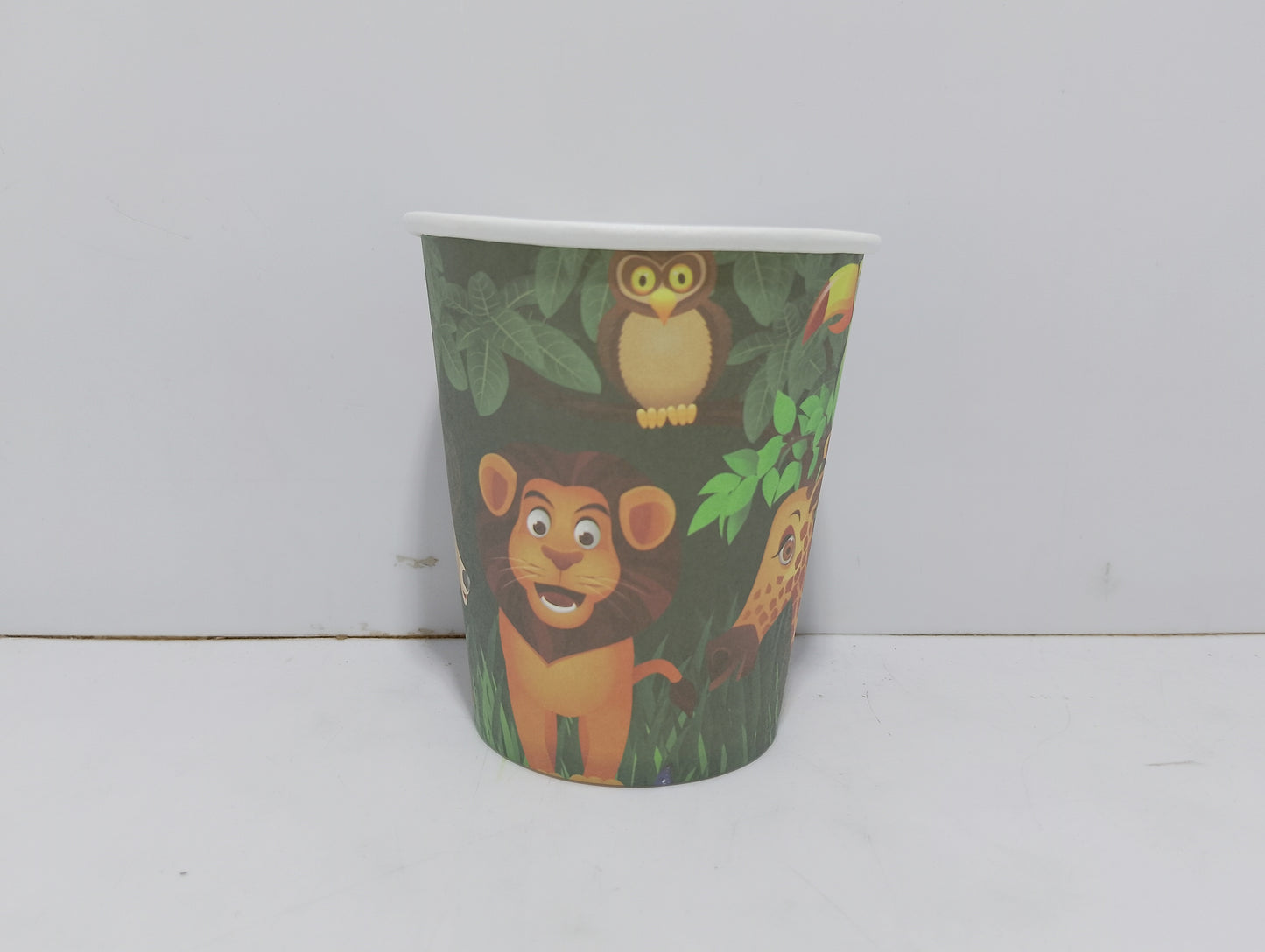 Pack of 10 Fun Disposable Party Cups for Kids' Celebrations